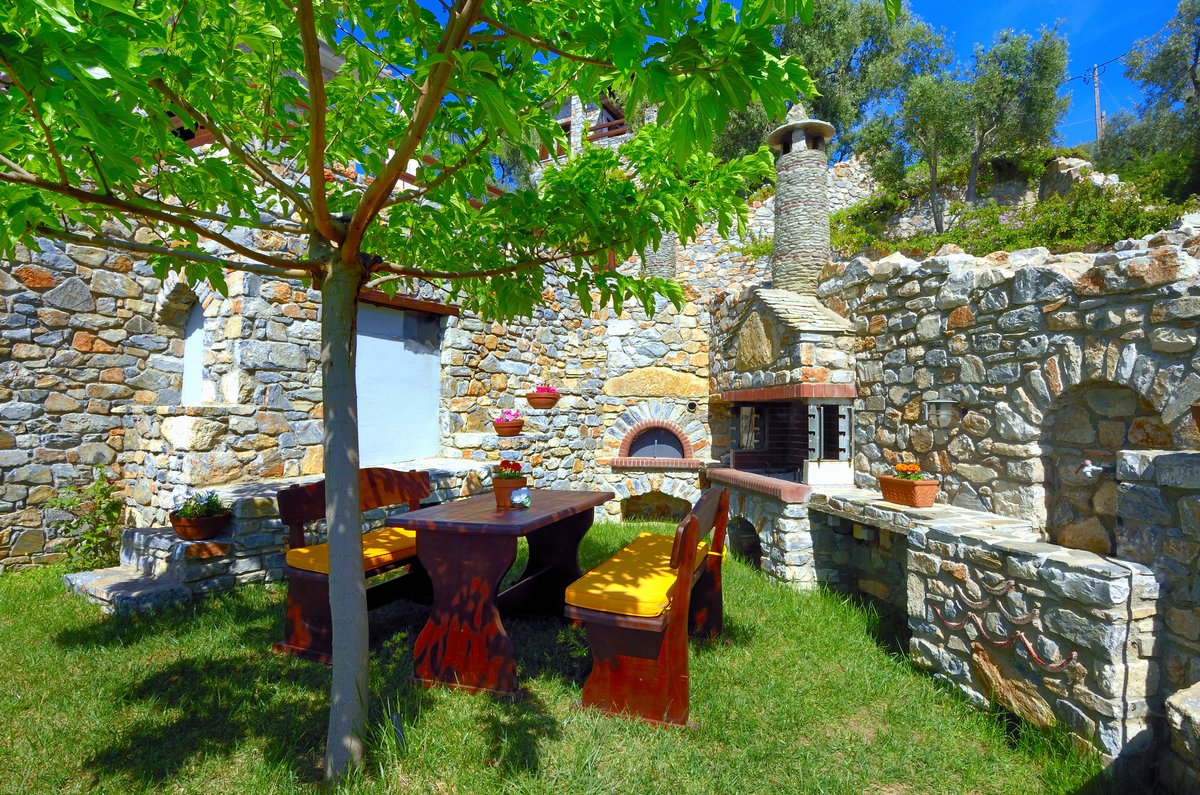 Anthyllion Villa in Lefokastro Pilion | Aussenansicht | BBQ